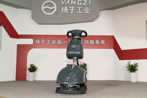 商場用手推式洗地機優(yōu)勢有哪些？